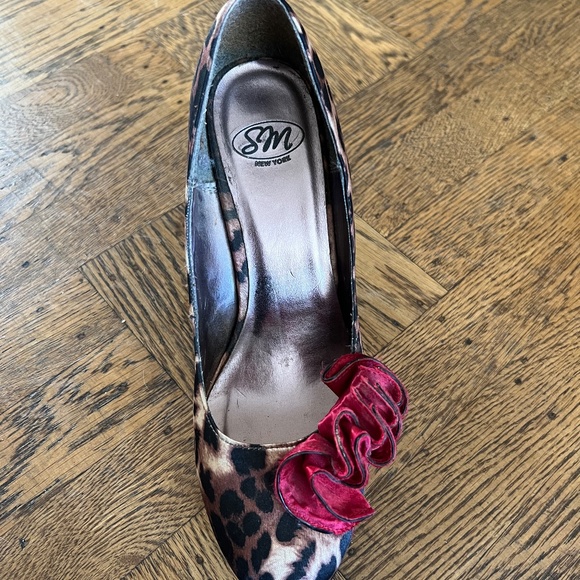 SM New York Leopard Print Heels - Picture 7 of 7
